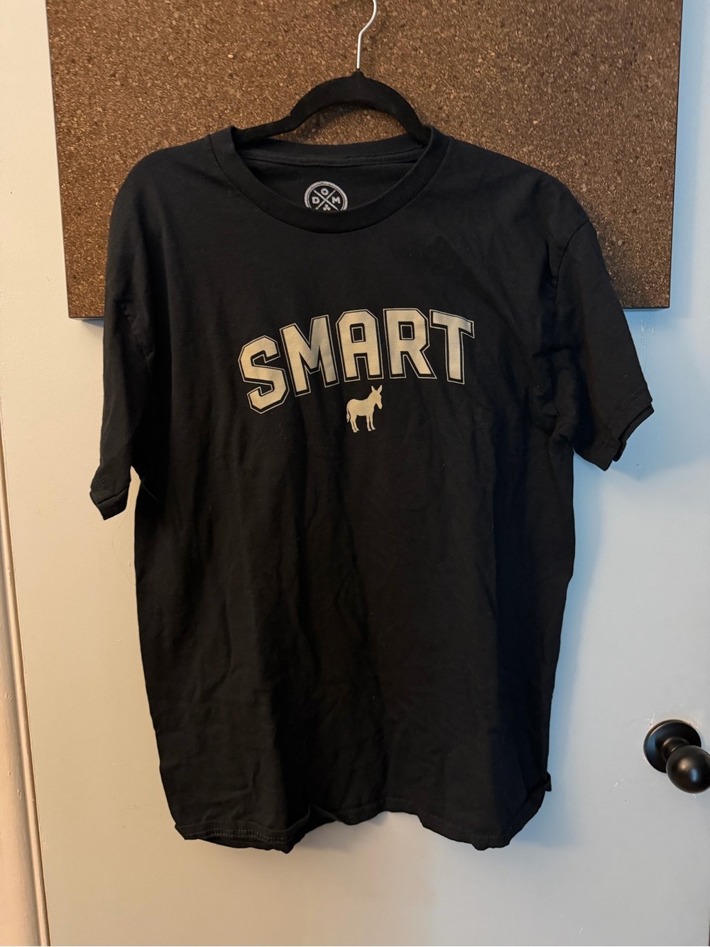 Dom “Smart” Black Tee